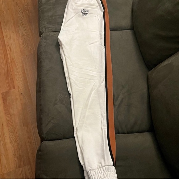MCM NWT Women´s Sweatpants with Embroidered Logo...